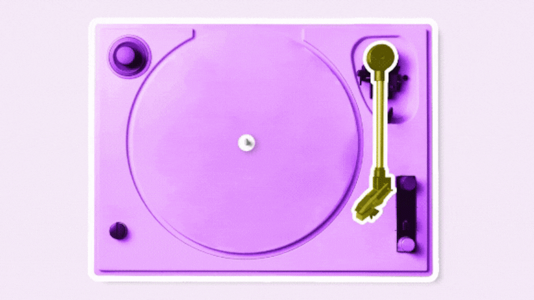 Hier sind unsere Herzschmerz-Songs Beobachter Schöner Scheiden: Eine mit einem gebrochenen Herzen versehene Vinylscheibe wird auf einen Plattenspieler gelegt.