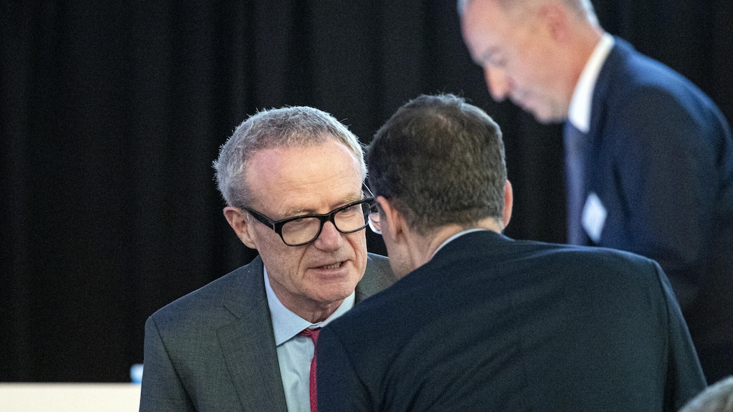 Alle Haushalte müssen diesen Stahlwerk-Milliardär subventionieren Foto von Martin Haefner – Seit 1. Januar müssen alle Stromverbraucher die Stahlindustrie subventionieren. Mit jeder verbrauchten Kilowattstunde entrichten Privathaushalte auch eine Zwangsabgabe an eine Firma des Milliardärs Martin Haefner