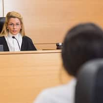 Muss ich zur Vorladung im Ausland? alt