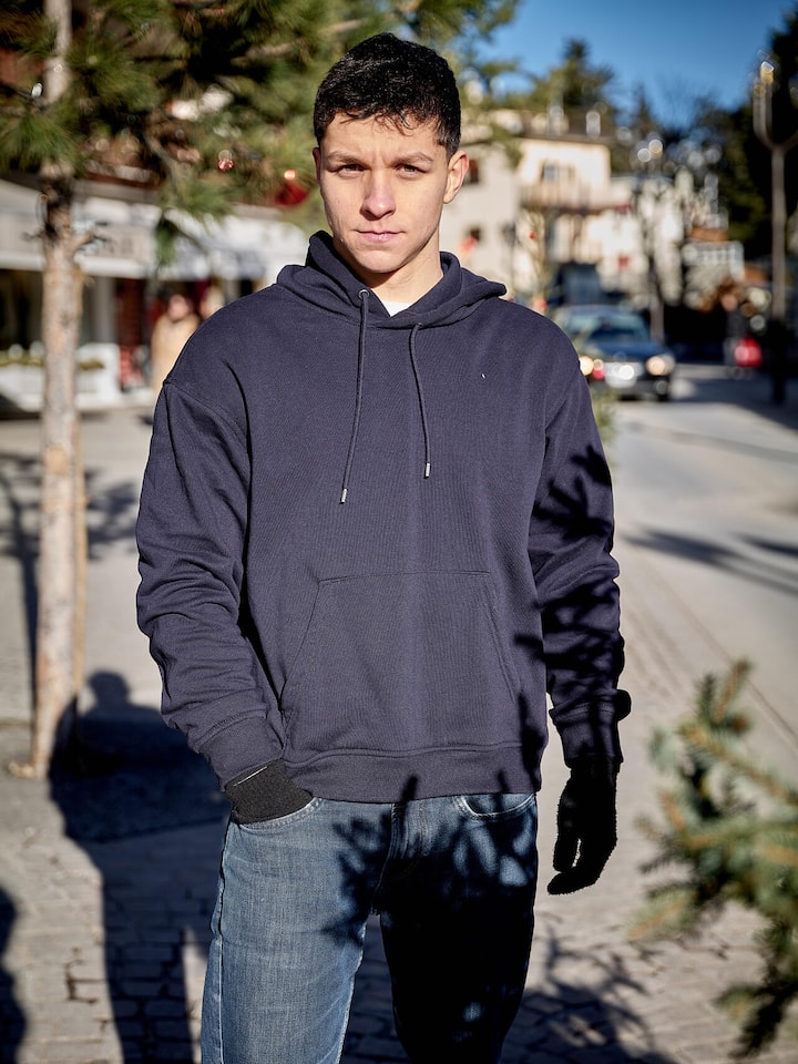 «Ich bringe diese Bilder nicht mehr aus dem Kopf» Porträt von Gianni Campolo - Der 19-Jährige zog mit seinem Vater 20 Menschen aus der brennenden Bar Le Constellation. Das Protokoll einer Heldentat, die tiefe seelische Narben hinterlässt