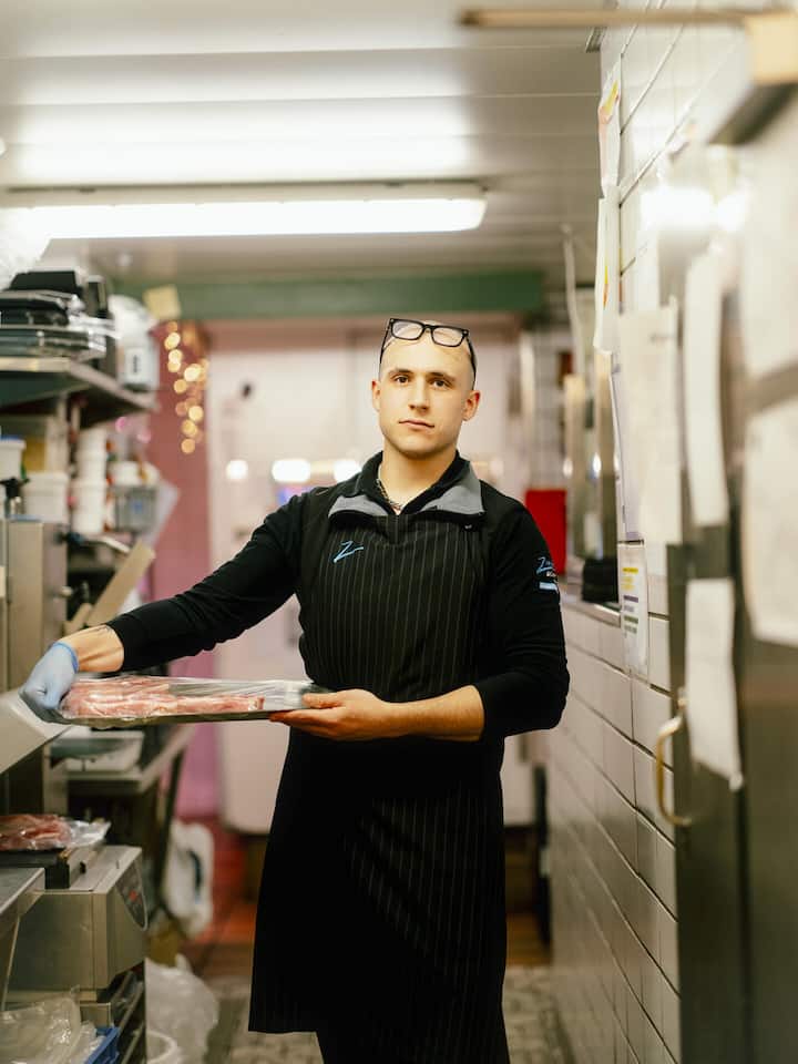 Florian H. , 21, Metzger-Lehrling