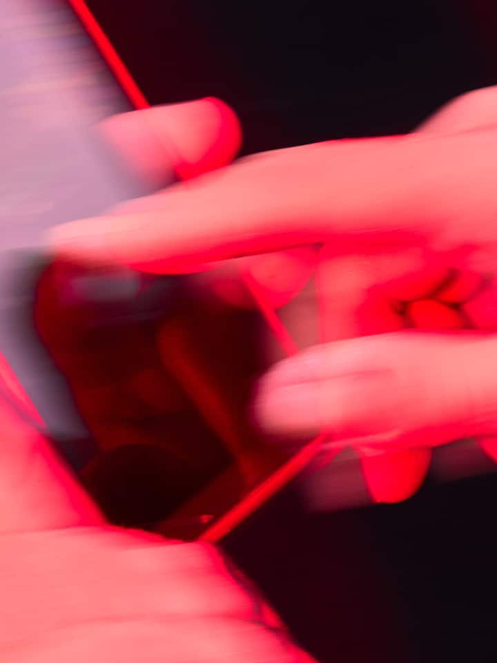 24’000 Franken Tagesverlust möglich Ein Klick genügte: Elmira Deniz verlor auf jackpots.ch ihr ganzes Vermögen.