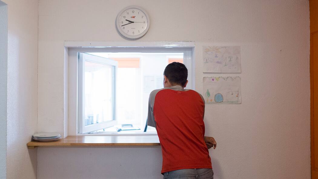 Unbegleitete Minderjährige: Kantone kommen an ihre Grenzen Noch nie stellten so viele unbegleitete Minderjährige einen Asylgesuch in der Schweiz wie im Jahr 2023.