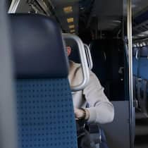 Bielerin fordert SBB-Ruheabteile in der 2. Klasse Passagier in fast leerem Zug - Trotz Vieltelefonierern und Dauerschwätzern: Ein Ruheabteil gibt es in Schweizer Zügen nur in der ersten Klasse. Ist das gut so? Diskutieren Sie in der Kommentarspalte mit