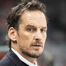 Nati-Coach Patrick Fischer freigestellt – und kassiert weiter Lohn Switzerland's head coach Patrick Fischer during the Euro Hockey Tour game between Switzerland and Finland, at the Swiss Life Arena in Zurich, Switzerland, Sunday, December 14, 2025. (KEYSTONE/Andreas Becker)