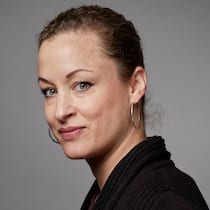 Infografikerin und Layouterin Andrea Klaiber