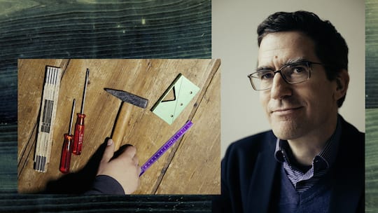 Collage mit Porträt von David Dorn - Programmiererin oder doch lieber Pflegefachfrau? KI krempelt die Arbeitswelt um – und verunsichert Jugendliche bei der Berufswahl. Ökonom David Dorn erklärt, warum die Zukunft weniger düster ist als befürchtet