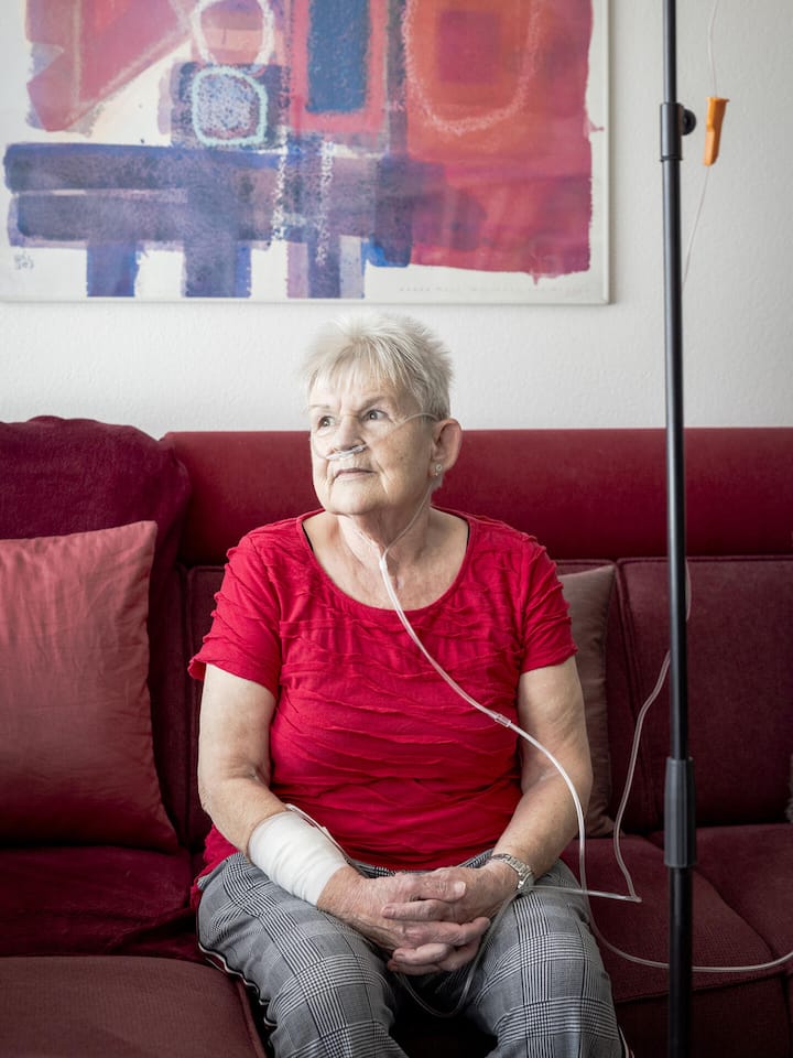 Stationäre Versorgung zu Hause " Visit " , Elisa Heising, Ärztin und Pablo Mesa Dipl. Pflegefachmann vom Spital Zollikerberg